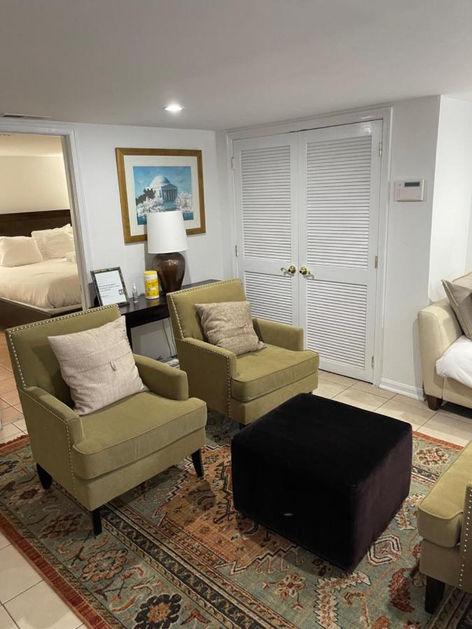 Renovated English Basement 2Bdrm Home Near Metro Washington Exterior foto