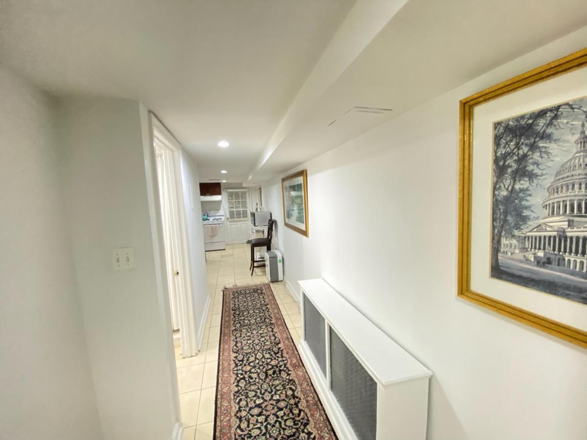 Renovated English Basement 2Bdrm Home Near Metro Washington Exterior foto